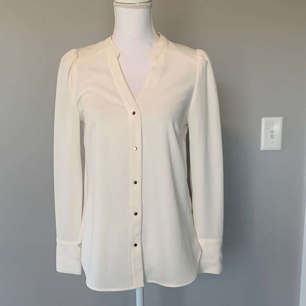 H&M Cream Button-Front V-Neck Long-Sleeve Blouse